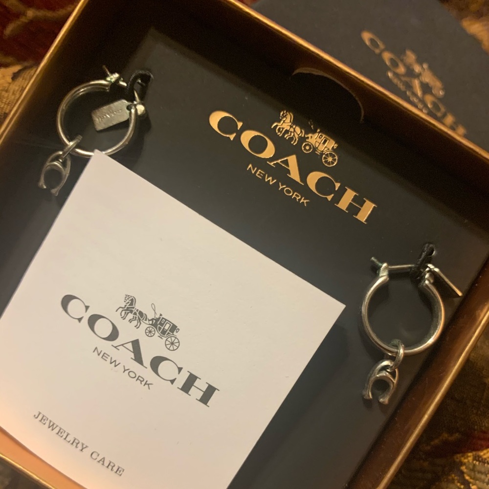 Coach small hoops
